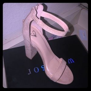 Tan Windsor high heels